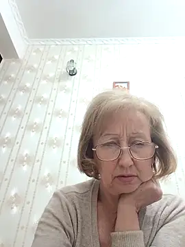 AlikaSwan5821 online show from September 27, 2025, 6:36 pm