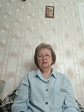 AlikaSwan5821 online show from February 12, 2026, 1:00 pm