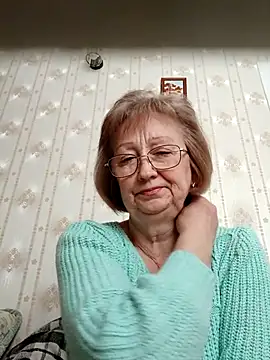 AlikaSwan5821 online show from March 13, 2026, 12:21 pm