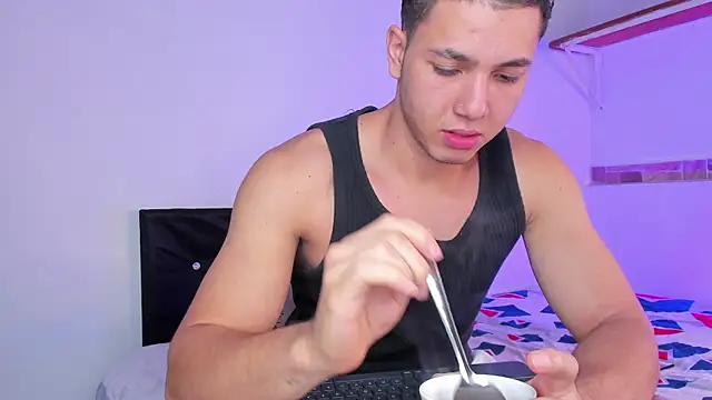 max valiant1 online show from October 2, 2025, 9:34 am