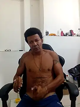 moreno25centimetro online show from January 17, 2026, 3:59 pm