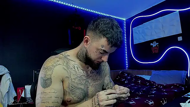 Snapshot of Chrisjordan66 chatting on December 4, 2025, 8:24 am Chrisjordan66 online show from December 4, 2025, 8:24 am