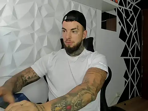 Snapshot of Chrisjordan66 chatting on October 25, 2025, 8:02 am Chrisjordan66 online show from October 25, 2025, 8:02 am