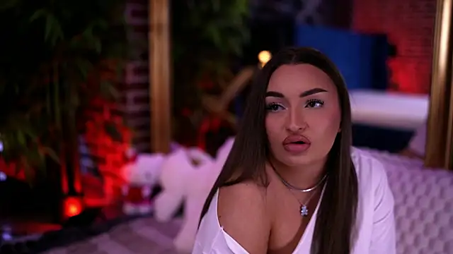 MillaSerene online show from March 1, 2026, 6:02 am