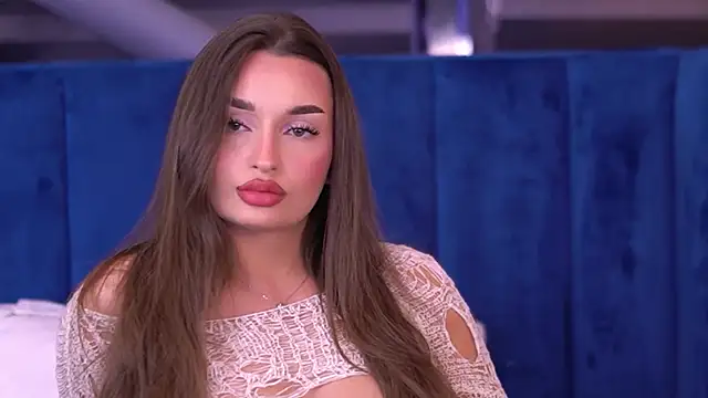 MillaSerene online show from October 19, 2025, 4:26 am