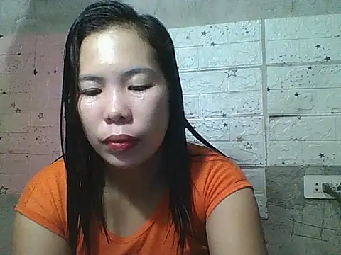 pinaysinglemommm online show from October 6, 2025, 9:04 pm