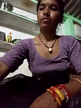 MISS LOVE 001 online show from September 15, 2025, 5:24 pm