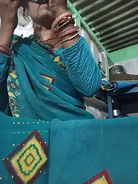 MISS LOVE 001 online show from September 20, 2025, 4:56 pm