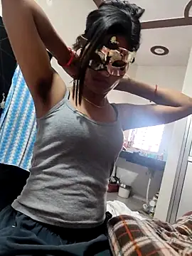 Snapshot of Radhika_01 chatting on February 18, 2026, 5:05 am Radhika 01 online show from February 18, 2026, 5:05 am