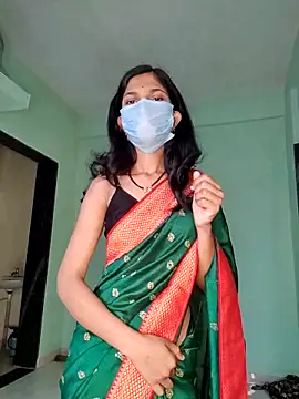 Shivani2002 online show from February 11, 2026, 3:06 am