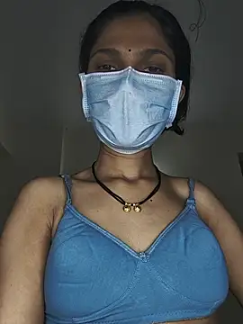 Shivani2002 online show from July 26, 2026, 1:51 pm