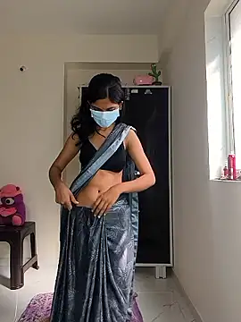 Shivani2002 online show from May 25, 2026, 3:50 am