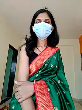 Shivani2002 online show from December 17, 2025, 7:24 am