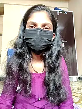 Shivani2002 online show from September 19, 2025, 7:34 am