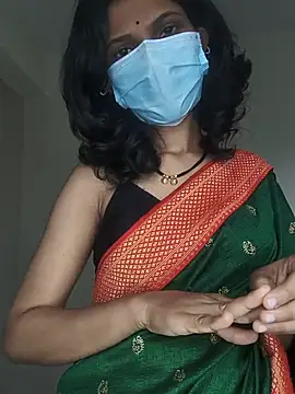 Shivani2002 online show from July 3, 2026, 9:38 am