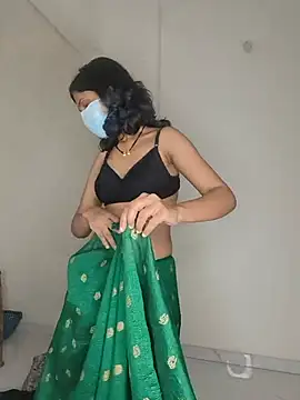 Shivani2002 online show from July 6, 2026, 3:36 pm
