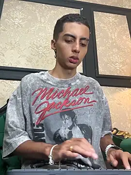 Mister Obsession online show from November 18, 2025, 7:50 pm