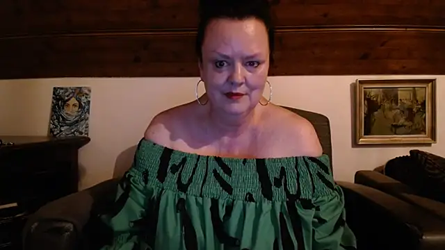 TiffanyMature online show from June 15, 2026, 8:08 pm