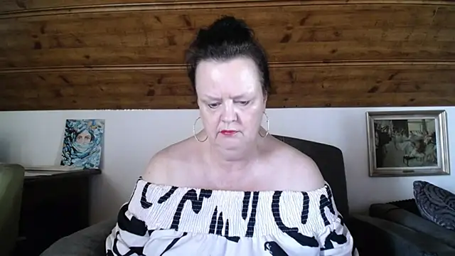 TiffanyMature online show from July 22, 2026, 6:15 am