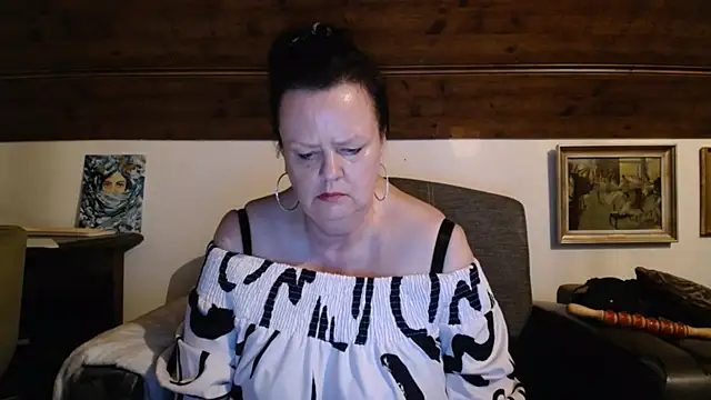 TiffanyMature online show from July 30, 2026, 8:30 pm