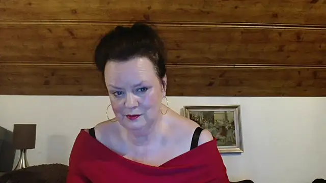 TiffanyMature online show from October 25, 2025, 8:09 pm