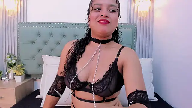 ValeriaJulio  online show from December 2, 2025, 7:26 pm