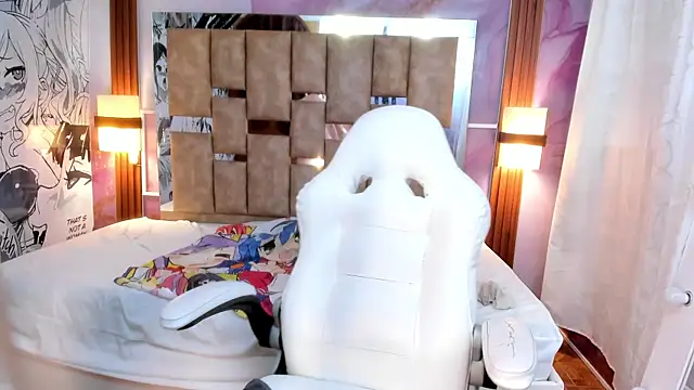 Melody Lolii online show from September 23, 2025, 6:04 pm