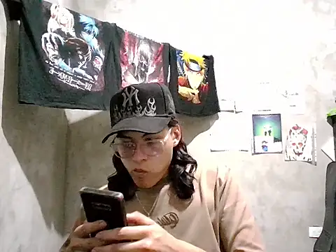 dirty model online show from May 4, 2026, 10:56 pm