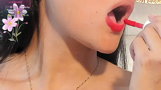 VioletHilton online show from October 15, 2025, 7:11 pm