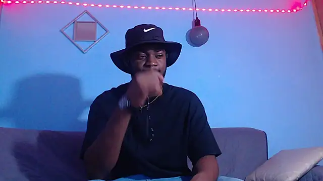 Snapshot of eebony_stallion chatting on June 12, 2026, 11:30 am eebony stallion online show from June 12, 2026, 11:30 am
