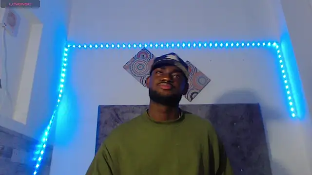 Snapshot of eebony_stallion chatting on June 17, 2026, 3:17 am eebony stallion online show from June 17, 2026, 3:17 am