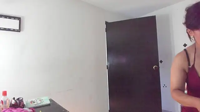 samaramour online show from March 23, 2026, 5:57 pm