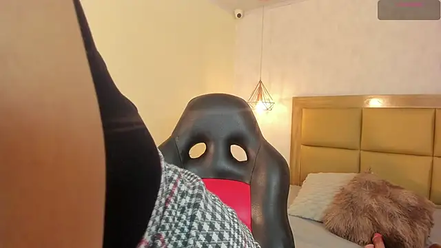 MELISSAROUGE online show from July 27, 2026, 7:43 pm