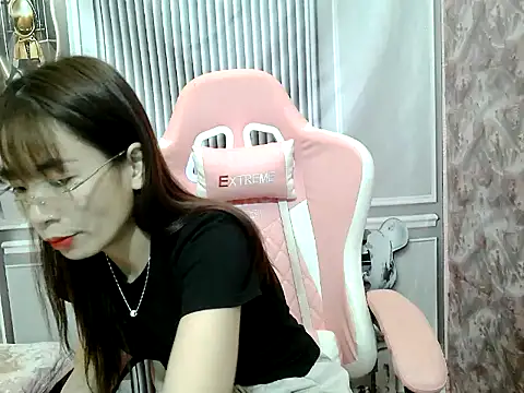 Snapshot of Suzy888 chatting on September 25, 2025, 2:17 am Suzy888 online show from September 25, 2025, 2:17 am