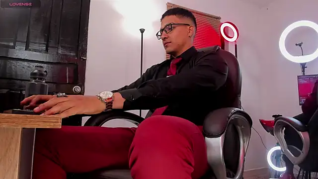 Dash Bukoski online show from October 4, 2025, 11:56 am