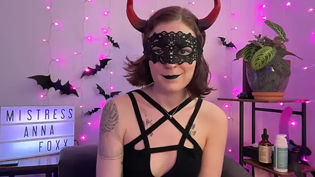 mistressannafoxx online show from October 30, 2025, 9:11 pm