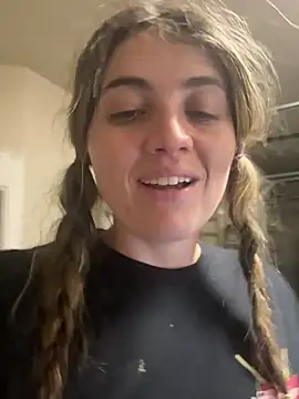 M1l3yD3w online show from April 21, 2026, 2:25 am