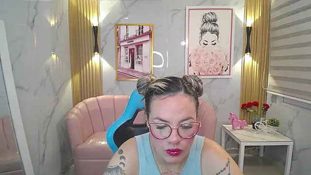 Jade Jones a online show from September 21, 2025, 3:55 am