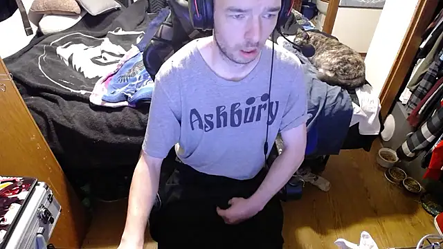 Snapshot of womenhateme69 chatting on January 13, 2026, 4:05 am womenhateme69 online show from January 13, 2026, 4:05 am