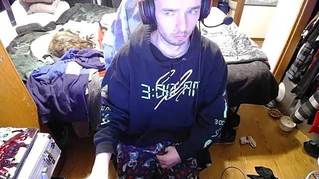 Snapshot of womenhateme69 chatting on February 15, 2026, 5:52 am womenhateme69 online show from February 15, 2026, 5:52 am