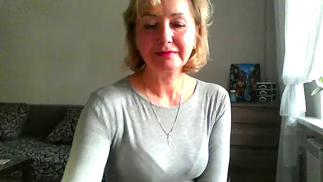 IrynaMolbertx online show from October 11, 2025, 8:04 am