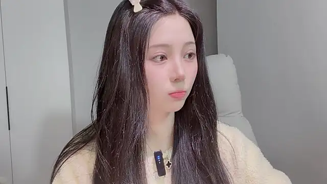 Snapshot of Amy-i chatting on March 9, 2026, 3:59 pm Amy-i online show from March 9, 2026, 3:59 pm