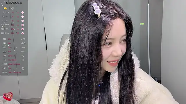 Snapshot of Amy-i chatting on February 8, 2026, 7:11 pm Amy-i online show from February 8, 2026, 7:11 pm