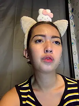 Snapshot of Soft_Angel8 chatting on May 13, 2026, 6:37 pm Soft Angel8 online show from May 13, 2026, 6:37 pm