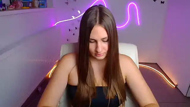 Stefanie Sweet online show from August 6, 2026, 6:03 pm