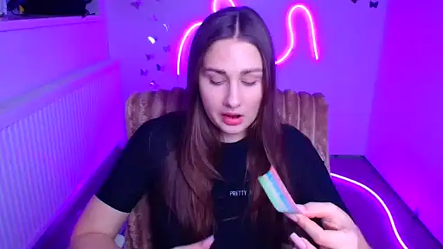 Stefanie Sweet online show from February 15, 2026, 12:37 pm