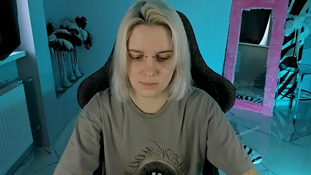 Snapshot of BethanyCloud chatting on February 12, 2026, 5:29 am BethanyCloud online show from February 12, 2026, 5:29 am