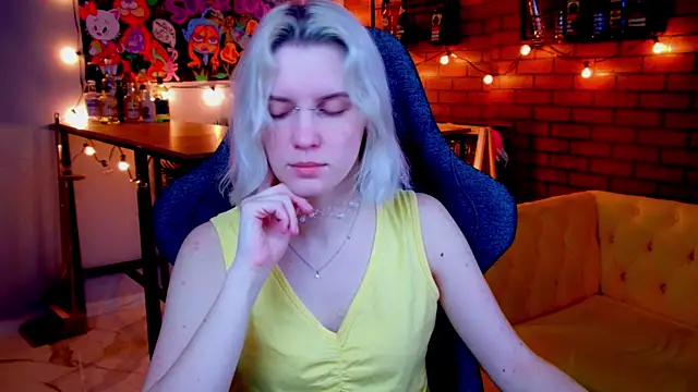 Snapshot of BethanyCloud chatting on May 15, 2026, 2:20 am BethanyCloud online show from May 15, 2026, 2:20 am