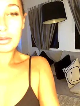 Rosieredxox online show from September 30, 2025, 3:45 am