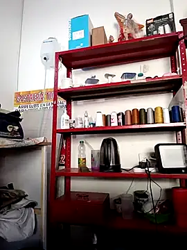 Mia-Glow online show from September 22, 2025, 12:55 pm